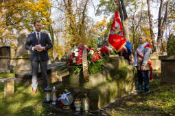 Bielsko-Biała, Dom Polski, Stojałowski, ksiądz, Rakowicki, Piaskowski, Rusiniak, grób, Stanisła