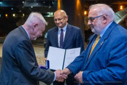 umk_3091-2.jpg-Związek, Miast, Polskich, Majchrowski, medal, zarząd, Kraków, posiedzenie