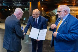 umk_3095-2.jpg-Związek, Miast, Polskich, Majchrowski, medal, zarząd, Kraków, posiedzenie