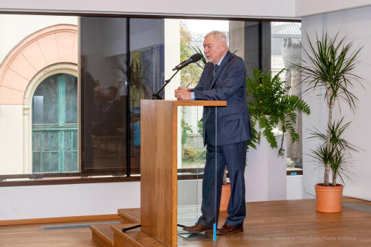 umk_3502.jpg-wręczenie, medal świętego Krzysztofa, Krzysztofory, Niezabitowski, Majchrowski