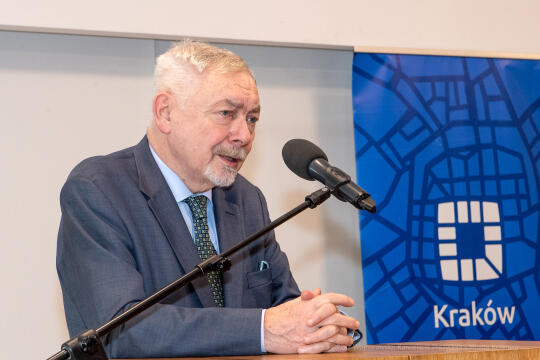 umk_3513.jpg-wręczenie, medal świętego Krzysztofa, Krzysztofory, Niezabitowski, Majchrowski