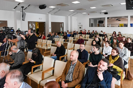 umk_3520.jpg-wręczenie, medal świętego Krzysztofa, Krzysztofory, Niezabitowski, Majchrowski