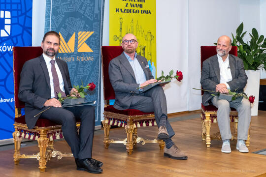 umk_3641.jpg-wręczenie, medal świętego Krzysztofa, Krzysztofory, Niezabitowski, Majchrowski