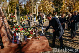 fr_20221027_0732-1.jpg-„Krakowski Znicz Pamięci” w Alei Zasłużonych na cmentarzu Rakowickim