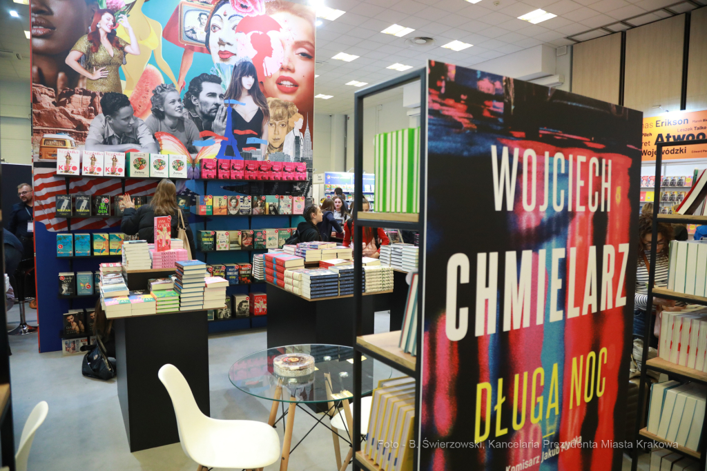 bs_221027_0106.jpg-Targi Książki, Majchrowski  Autor: B. Świerzowski