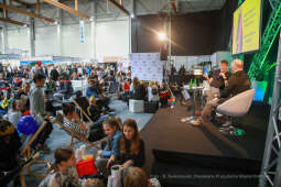 bs_221027_0137.jpg-Targi Książki, Majchrowski