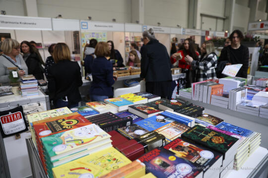 bs_221027_1134.jpg-Targi Książki, Majchrowski