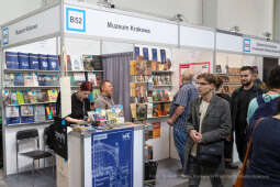 bs_221027_1137.jpg-Targi Książki, Majchrowski