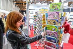 bs_221027_1144.jpg-Targi Książki, Majchrowski