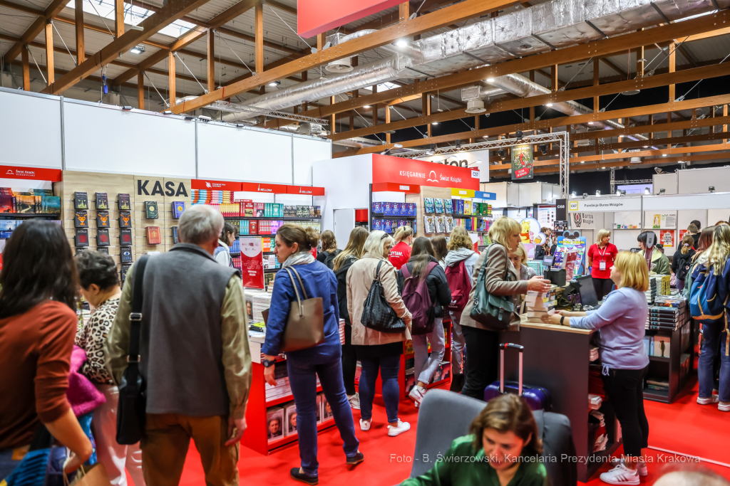 bs_221027_1149.jpg-Targi Książki, Majchrowski  Autor: B. Świerzowski