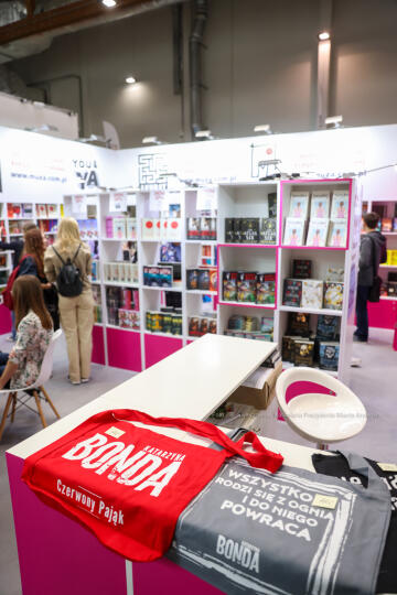 bs_221027_1170.jpg-Targi Książki, Majchrowski