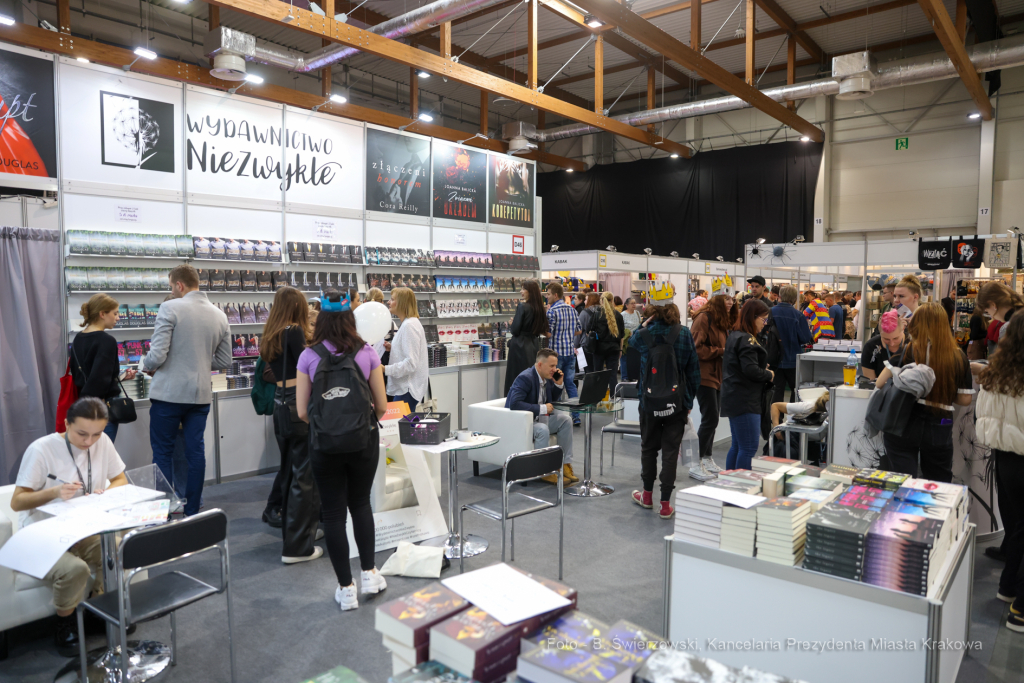 bs_221027_1184.jpg-Targi Książki, Majchrowski  Autor: B. Świerzowski