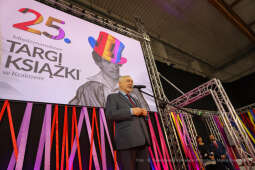 bs_221027_1239.jpg-Targi Książki, Majchrowski