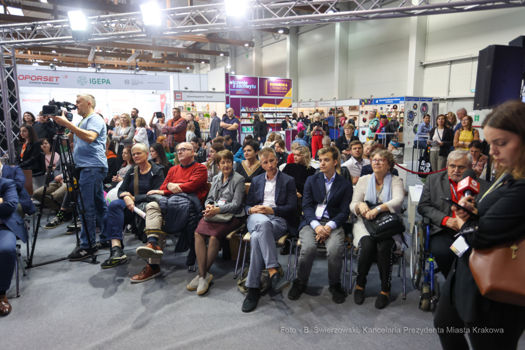 bs_221027_1249.jpg-Targi Książki, Majchrowski  Autor: B. Świerzowski