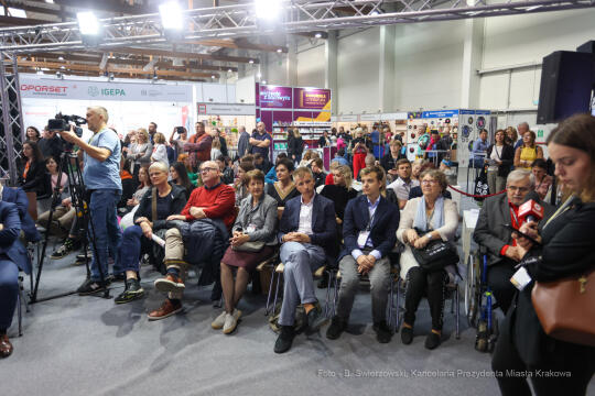 bs_221027_1249.jpg-Targi Książki, Majchrowski