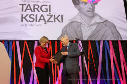 bs_221027_1257.jpg-Targi Książki, Majchrowski