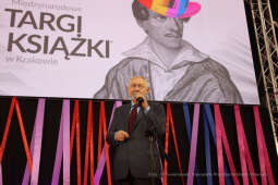 bs_221027_1281.jpg-Targi Książki, Majchrowski