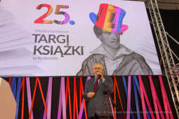 bs_221027_1285.jpg-Targi Książki, Majchrowski