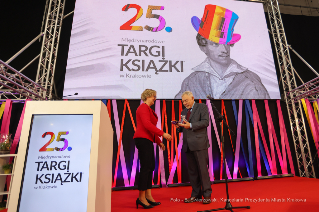 bs_221027_1297.jpg-Targi Książki, Majchrowski  Autor: B. Świerzowski