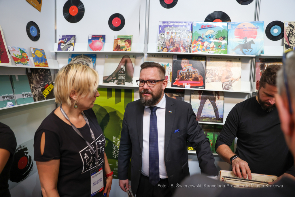 bs_221027_1370.jpg-Targi Książki, Majchrowski  Autor: B. Świerzowski