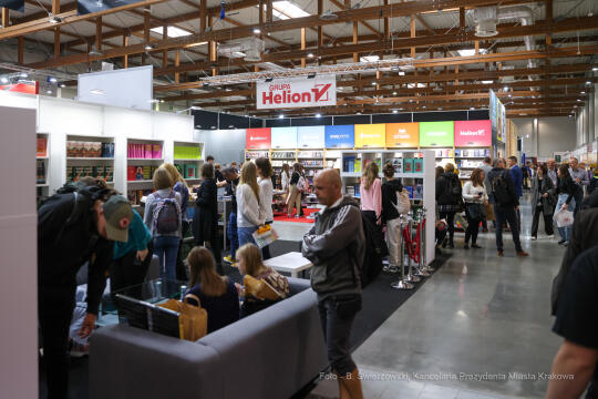 bs_221027_1372.jpg-Targi Książki, Majchrowski