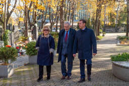 umk_3826.jpg-Rakowicki, cmentarz, zapalenie, znicze, Kraków, pamięta, 2022, zniczy