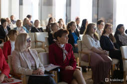bs_221028_1549.jpg-Konferencja „Krakowianki siłą miasta! O historii kobiet w edukacji”
