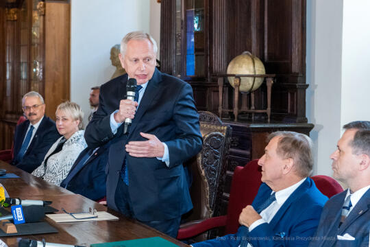 umk_4309.jpg-UJ, intencyjny, podpisanie, Kopernik, UJ, Muzyk, rektorzy, list, 2022, Collegium Maius