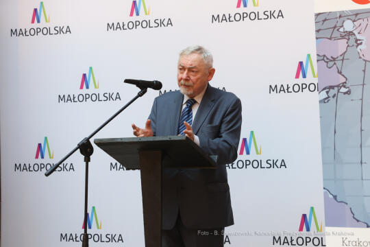 bs_221107_3914.jpg-KIT, Izba Turystyki, Majchrowski