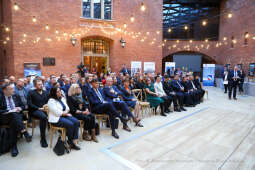 bs_221107_3931.jpg-KIT, Izba Turystyki, Majchrowski