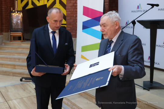 bs_221107_3959.jpg-KIT, Izba Turystyki, Majchrowski