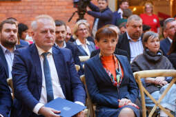 bs_221107_4040.jpg-KIT, Izba Turystyki, Majchrowski