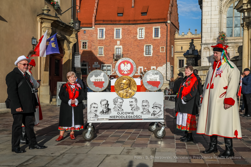 bs_221111_1325.jpg-11 listopada, Wawel, Kośmider  Autor: B. Świerzowski