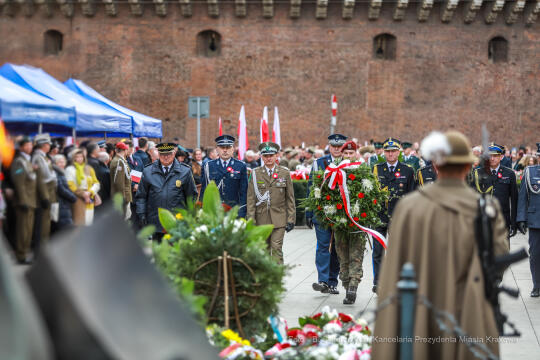 bs_221111_2250.jpg-11 listopada, Kośmider, Plac Matejki