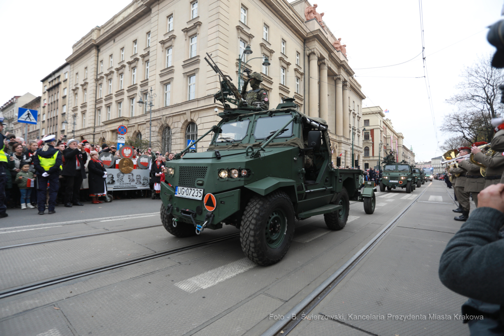 bs_221111_2422.jpg-11 listopada, Kośmider, Plac Matejki  Autor: B. Świerzowski