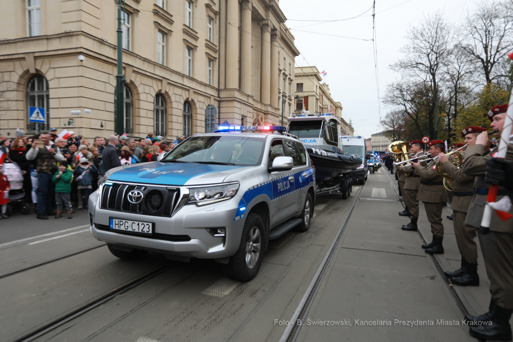 bs_221111_2478.jpg-11 listopada, Kośmider, Plac Matejki  Autor: B. Świerzowski