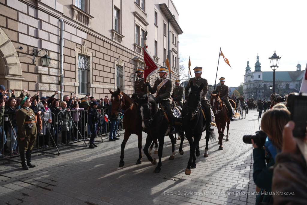 bs_221111_4697.jpg-11 listopada, Kośmider, Plac Matejki  Autor: B. Świerzowski