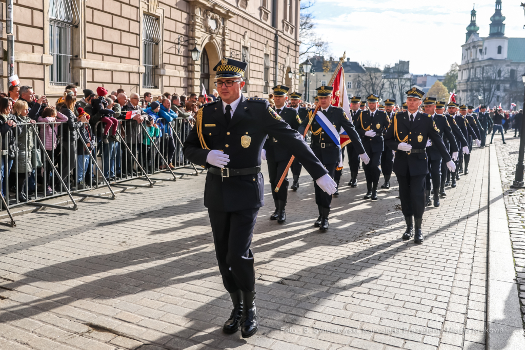 bs_221111_4707.jpg-11 listopada, Kośmider, Plac Matejki  Autor: B. Świerzowski