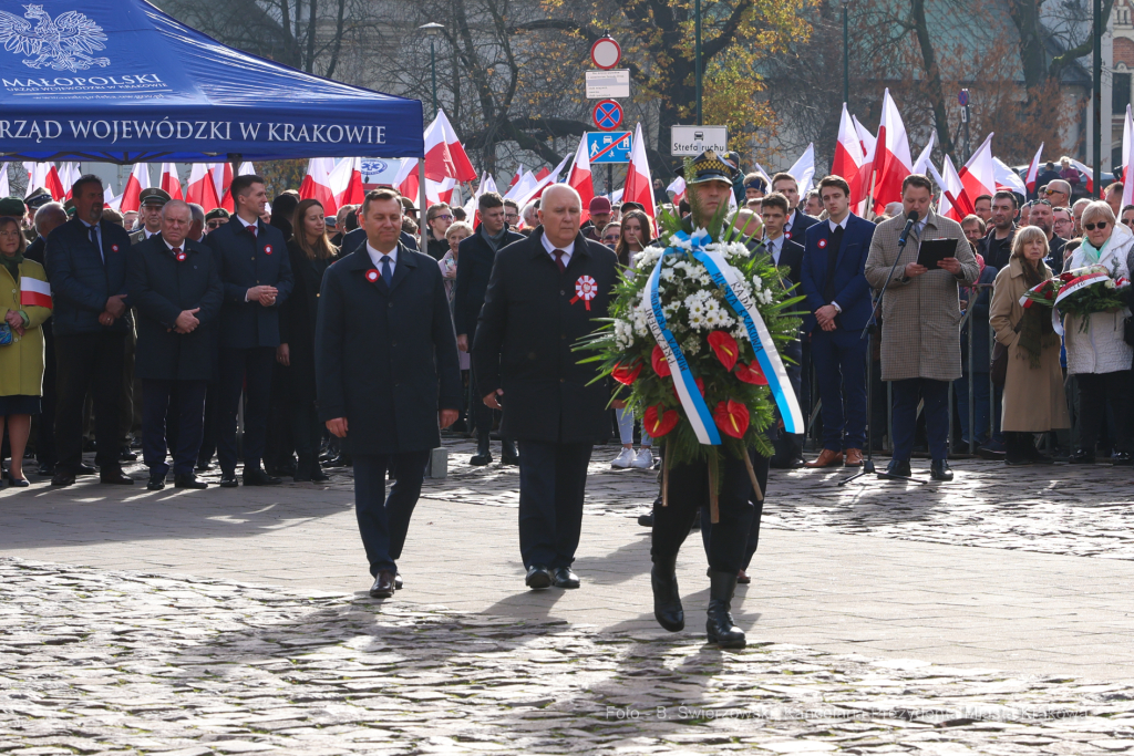 bs_221111_4740.jpg-11 listopada, Kośmider, Plac Matejki  Autor: B. Świerzowski