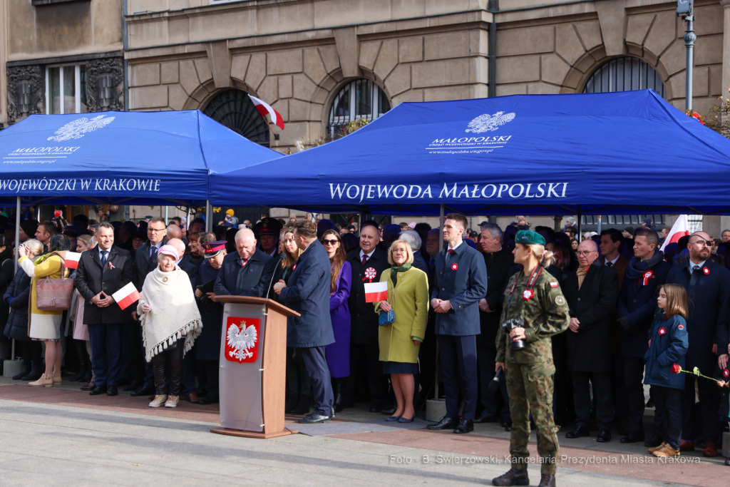 bs_221111_4861.jpg-11 listopada, Kośmider, Plac Matejki  Autor: B. Świerzowski