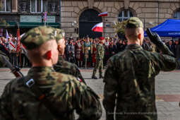 bs_221111_4881.jpg-11 listopada, Kośmider, Plac Matejki