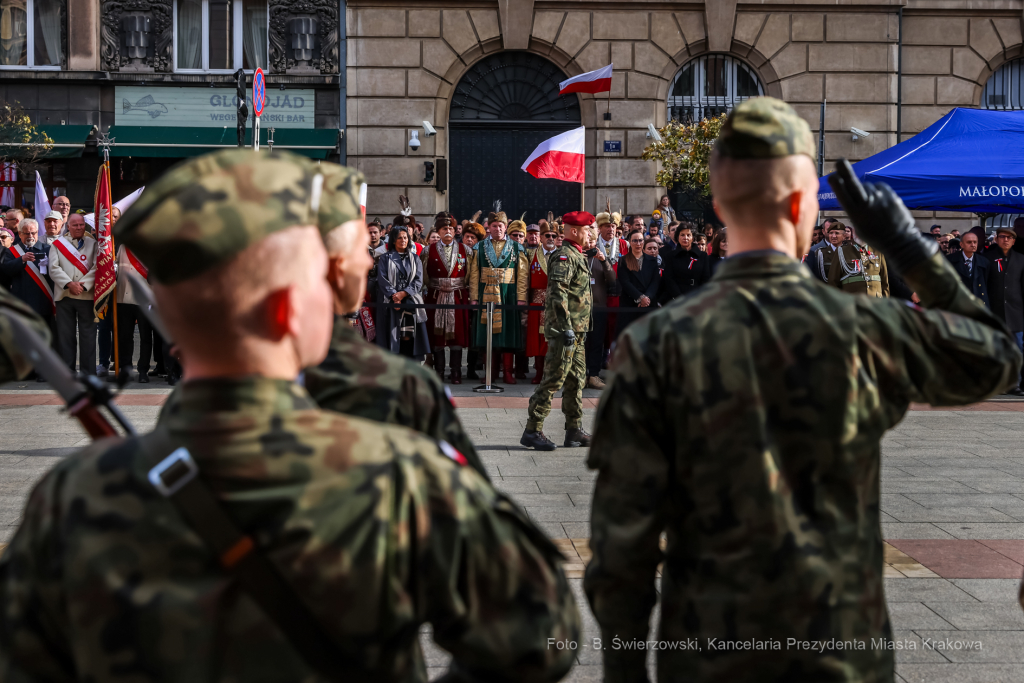 bs_221111_4881.jpg-11 listopada, Kośmider, Plac Matejki  Autor: B. Świerzowski