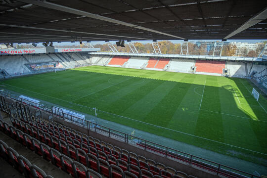 krk_37.jpg-Kraków, 20 lat, zmian, zmiany, czaro-białe, kolorowe, postęp, stare, nowe