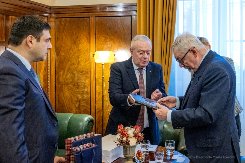 dsc_0968.jpg-spotkanie, ambasador, Gruzja, Zurab, Beridze, Kraków, Majchrowski, 2022  Autor: P. Wojnarowski