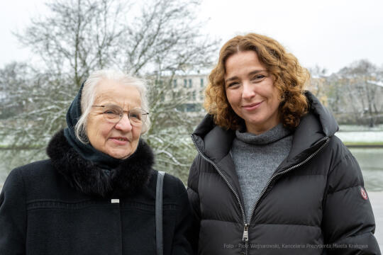 Chromy, smok, Wawel, tablica, odsłonięcie, Majchrowski, 2022, bracia kurkowi, żona, córka, wawel