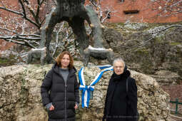 Chromy, smok, Wawel, tablica, odsłonięcie, Majchrowski, 2022, bracia kurkowi, żona, córka, wawel