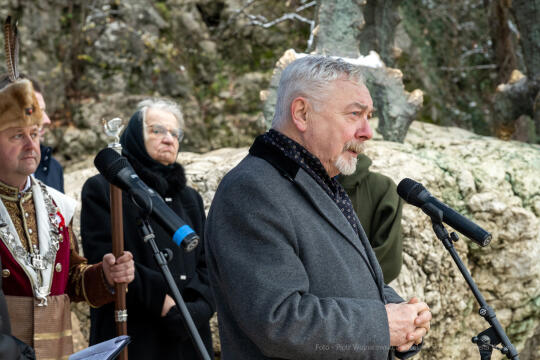 Chromy, smok, Wawel, tablica, odsłonięcie, Majchrowski, 2022, bracia kurkowi, żona, córka, wawel