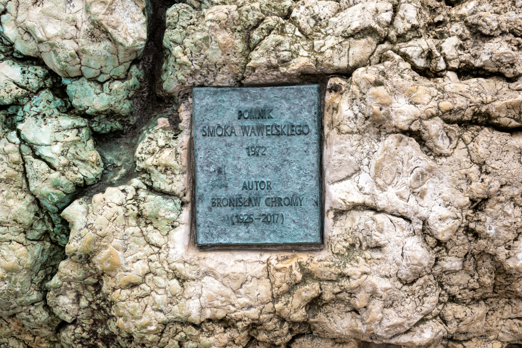 Chromy, smok, Wawel, tablica, odsłonięcie, Majchrowski, 2022, bracia kurkowi, żona, córka, wawel  Autor: P. Wojnarowski
