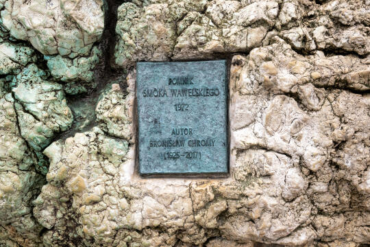 Chromy, smok, Wawel, tablica, odsłonięcie, Majchrowski, 2022, bracia kurkowi, żona, córka, wawel