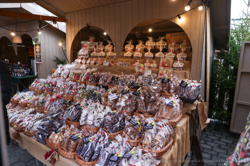 bs-221126-img_7068.jpg-Targi, Święta, Kośmider  Autor: B. Świerzowski